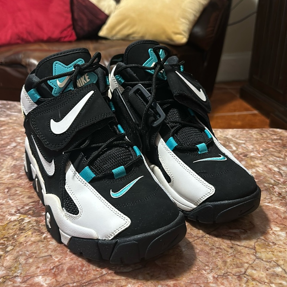 Nike Air Barrage Mid Cabana sneakers